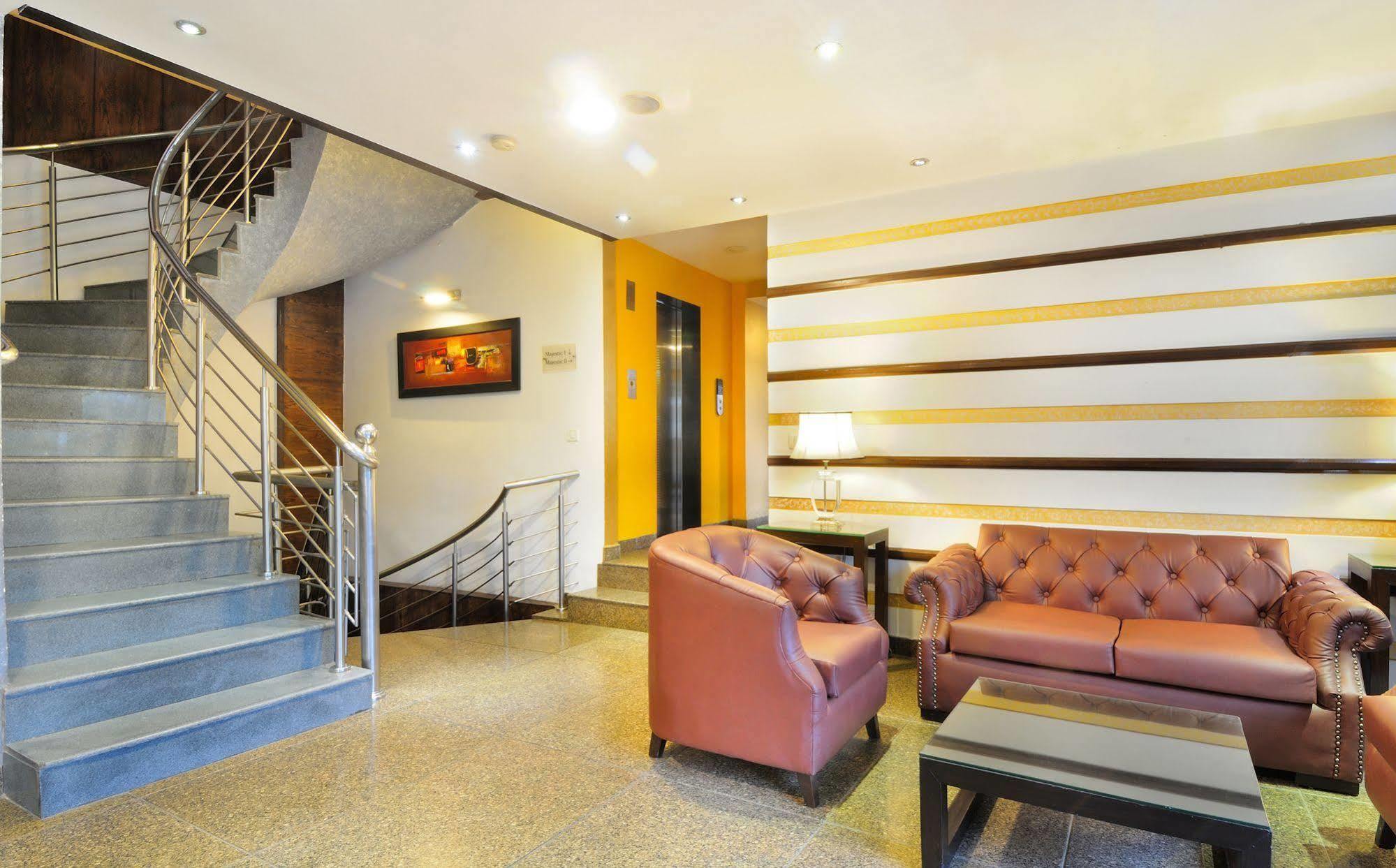 Crossroads Hotel Gurgaon Exterior photo
